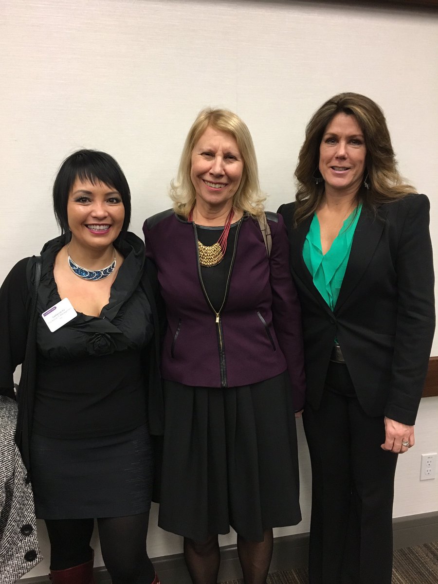 ITCatherine's tweet photo. TY @Dentons for hosting @clairebeckton today! #womenentrpreneurship and #risk #Yeg fabulous discussions https://t.co/BuaIWZ9EEb