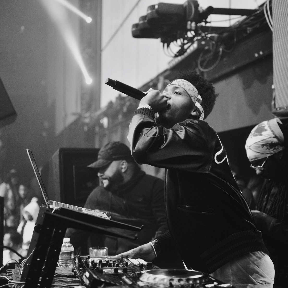 MetroBoomin's tweet photo. Boominati 🆚Everybody in Vegas tonight ⚡️ https://t.co/Pns8RFaBji