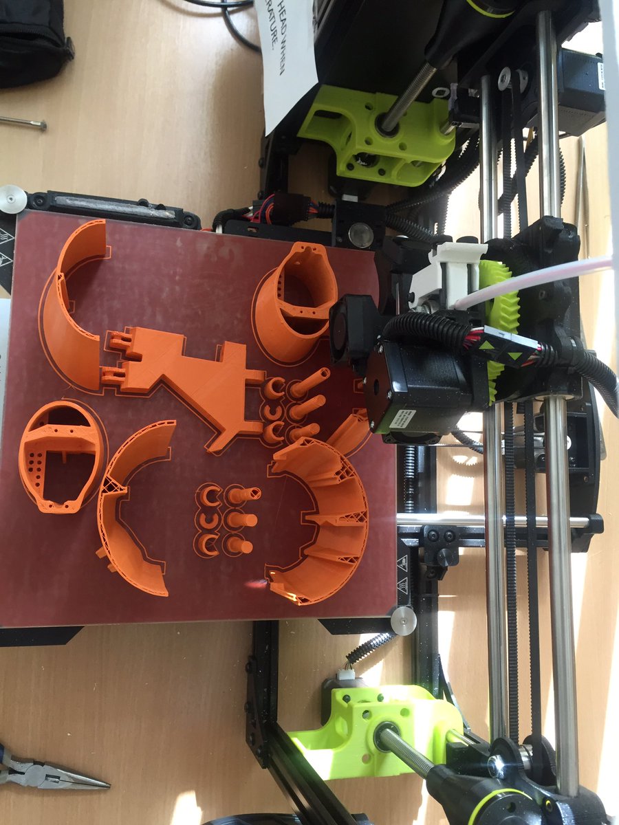 SmartHealth_NUS's tweet image. Our #SmartHealth robot is under construction! Excited to see what our students will equip it to do! #healthrobot