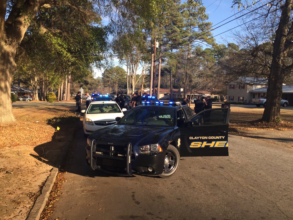 morrowpolice's tweet photo. Armed robbery perp caught after pursuit. @ClaytonCountyPD, @ClaytonCountySO @morrowpolice #notinmorrow https://t.co/PwgjwEDKba