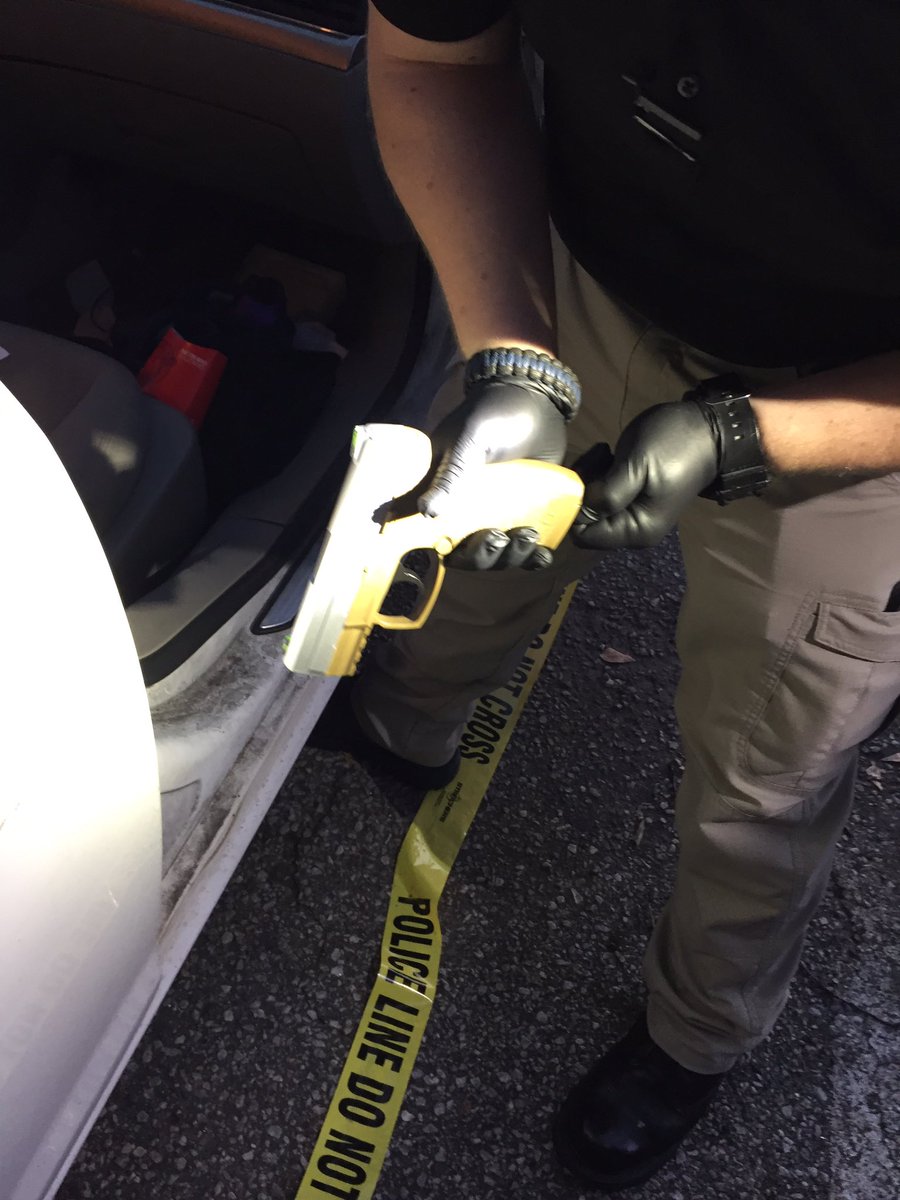 morrowpolice's tweet photo. Armed robbery perp caught after pursuit. @ClaytonCountyPD, @ClaytonCountySO @morrowpolice #notinmorrow https://t.co/PwgjwEDKba
