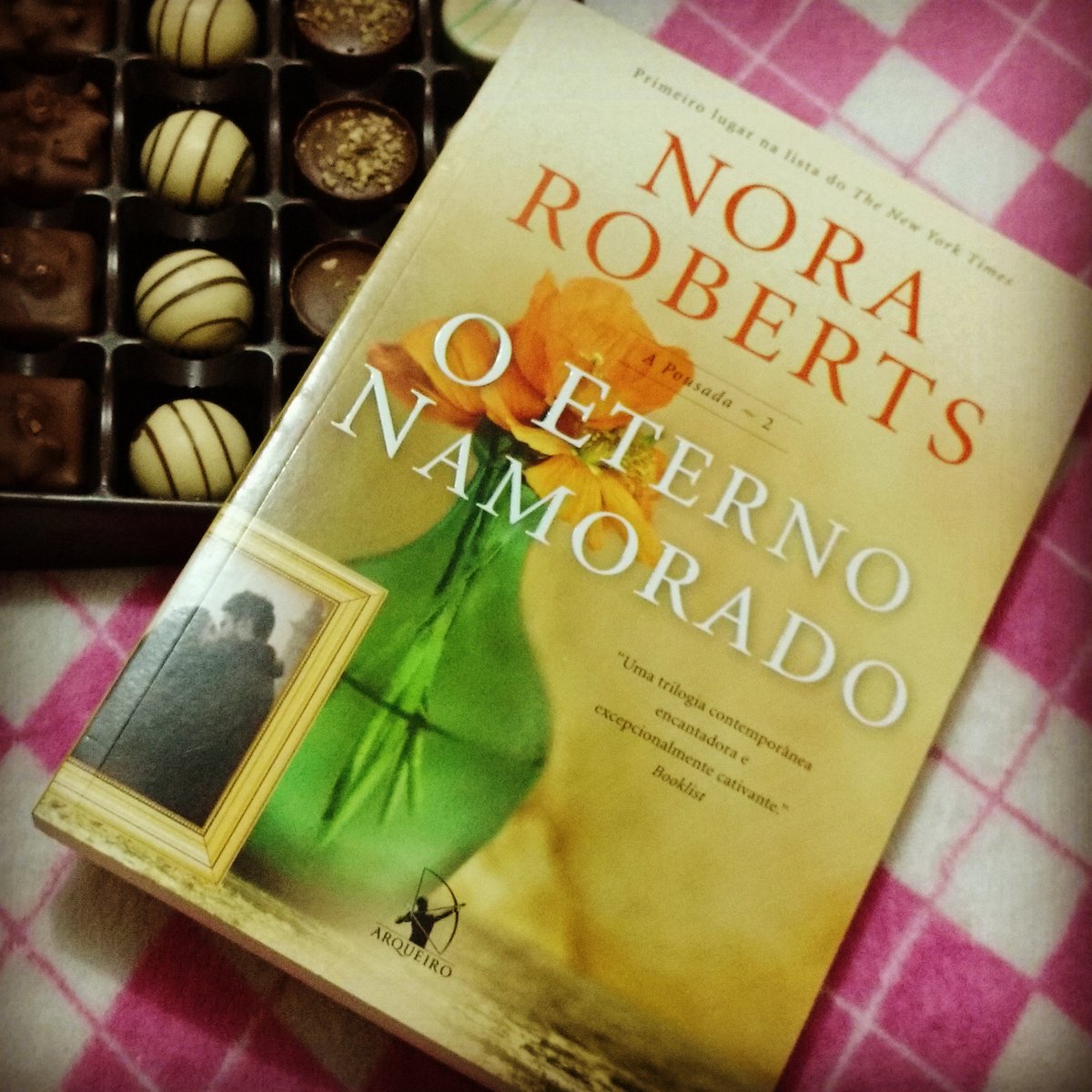 Gisy_de_Paula's tweet photo. ⭐⭐⭐🌙
#NoraRoberts #oeternonamorado #thelastboyfriend #APousada #TheInnBoonsboroTrilogy #bookslover #bookaholic #lovebooks #arqueiro #saraiva https://t.co/3l3LWBLTPz
