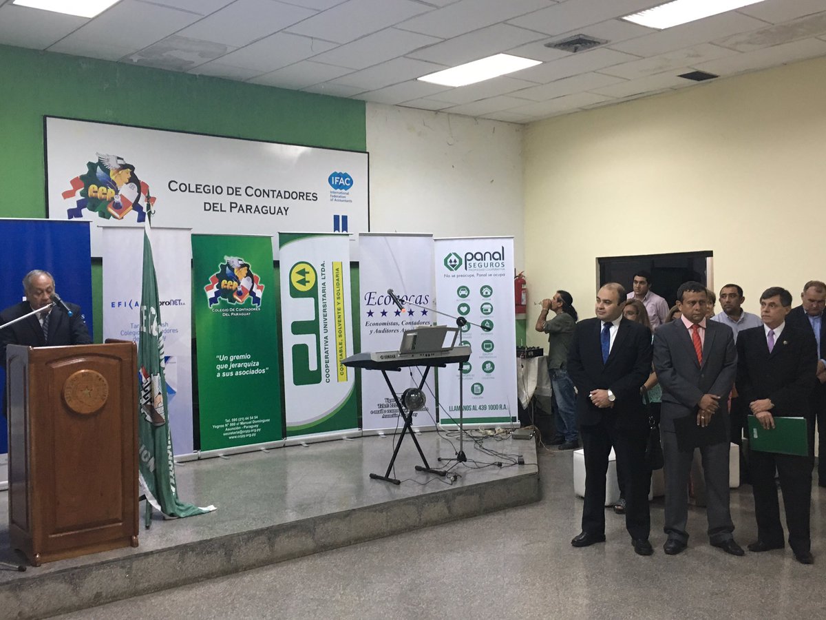 ccdelparaguay's tweet photo. [AHORA] Lanzamiento oficial del libro de los 100 años del Colegio de Contadores del Paraguay. https://t.co/aqnS8hRx0Z
