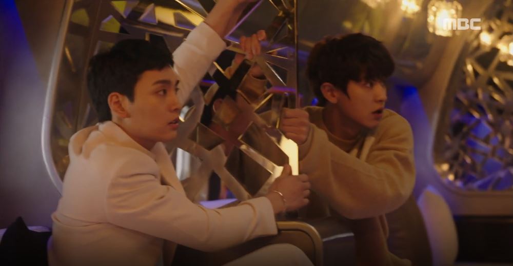 C2fgDtXVQAALPOS.jpg:large