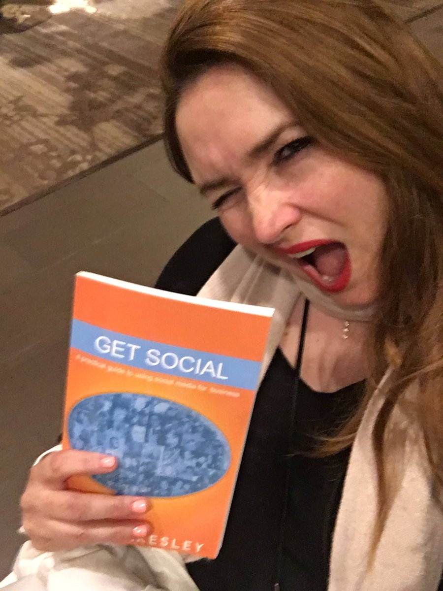 cutspark's tweet photo. Thanks for the book @benunh !! Awesome presentation, wish you had more time #namm2017 https://t.co/zhZ11Z1TqS