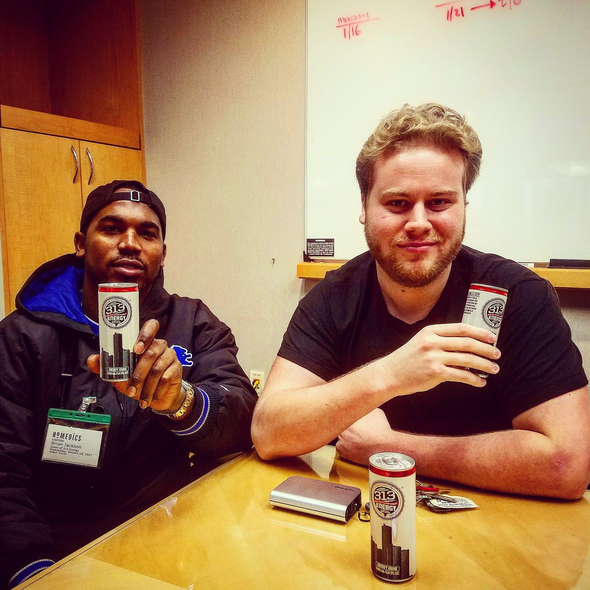 313energy's tweet photo. 313 Energy is proud to officially announce its partnership with @djbj3525 WELCOME TO THE #CITYOFDOERS 99CENTS https://t.co/REWowmTq7Z