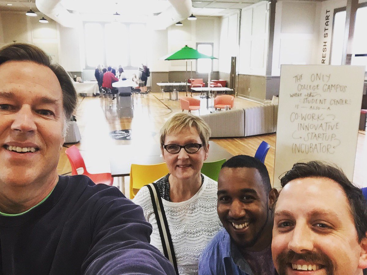 explorecircuit's tweet photo. Awesome crew touring @explorecircuit reppin' #medtech #IT & #atlantastartups w/ Charlton of @StartupAtlanta #collaboration #launchlocal https://t.co/UUbSsnGM3M