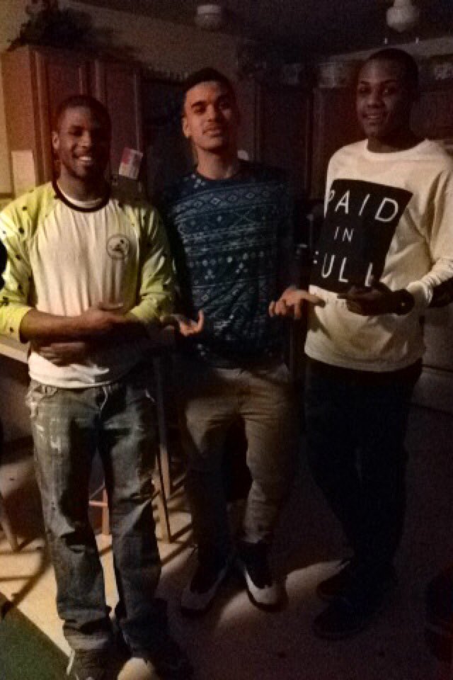 kinggg_djm's tweet photo. @rahrahsobooji @mvPJ34 my boys 👊🏾 #FlyHighCuz https://t.co/Pr2Af1d4ai