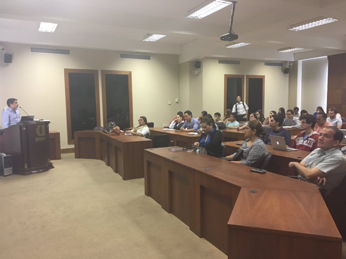 vilmaalvarez's tweet photo. Estrategias Digitales por el publicista argentino: Facundo Blanco. Facultad Sistemas y Telecomunicaciones junto a Facultad de Comunicaciones https://t.co/eIOpfqgCMq