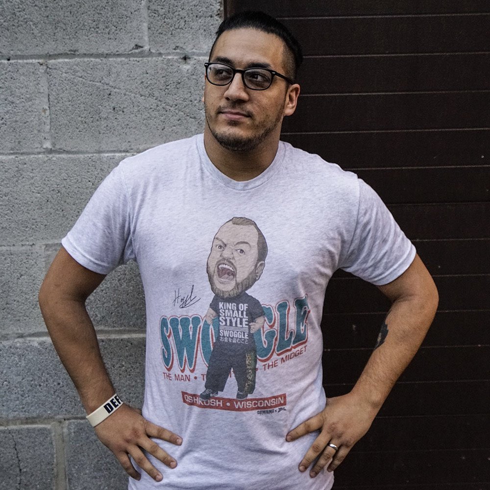 Clotheslined's tweet image. NOW AVAILABLE: "The Man. The Myth. The Midget." Clotheslined X Notz Collaboration.

LINKS: prowrestlingtees.com/clotheslined - clotheslined.com