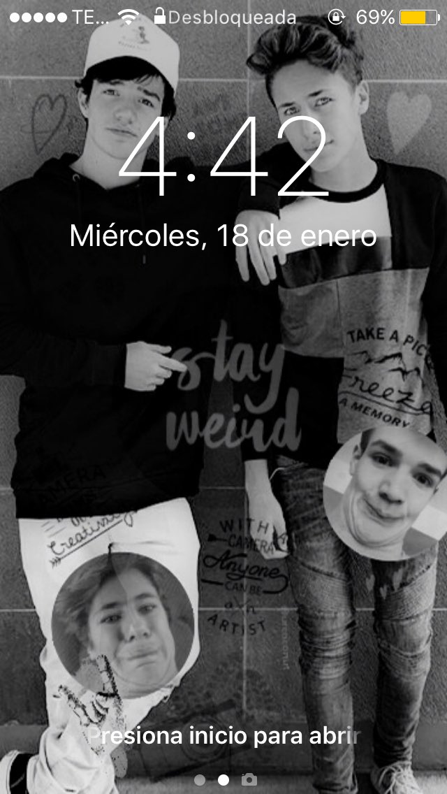 urcoconut's tweet photo. Fondo de pantalla de Aaron Carpenter y Juanpa Zurita (a black y negro, y a color) 

Rt y te lo mandamos por dm. 

Moonlight💋 https://t.co/PXGc4YWwAS