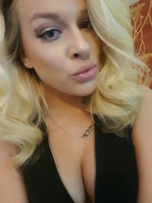 Hey sexy.. lets play https://t.co/h1YEevDBRb<a href="/tag/sexy"class="tags"><span>#sexy</span></a><a href="/tag/slimthick"class="tags"><span>#slimthick</span></a><a href="/tag/blonde"class="tags"><span>#blonde</span></a>