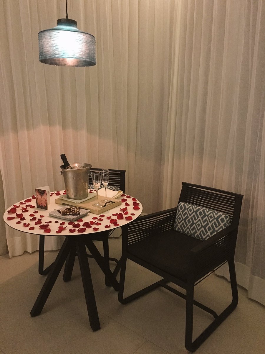RachelNazhand's tweet photo. Thank you @GrandHyattPlaya for the unforgettable welcome! No better place to celebrate our engagement 😍💍 #inahyattworld #eventprofs https://t.co/Q8aU63Eufl