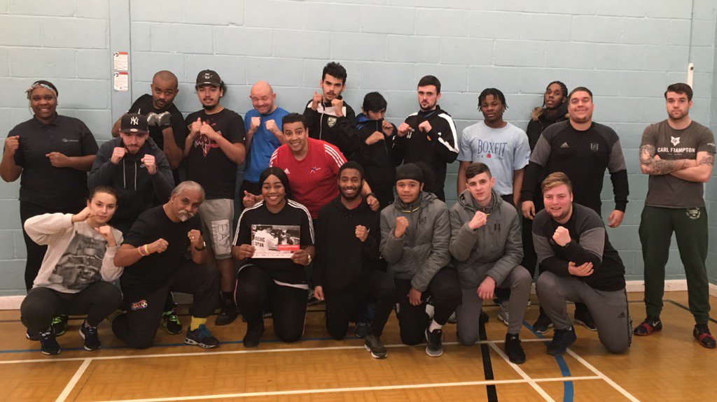BoxingAwards's tweet image. #Fulhamfootballfoundation #boxingtutorcourse supportin #youthclubs n #Mitchum #London #dontthinkyoucanknowyoucan 👊🏾💥