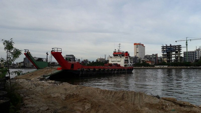 LintasSulsel's tweet photo. Pasir Putih Pulau Gusung Dikeruk untuk Proyek CPI, Reza Ali Berang https://t.co/B1vxjbxWyS https://t.co/xRppCIO3i5