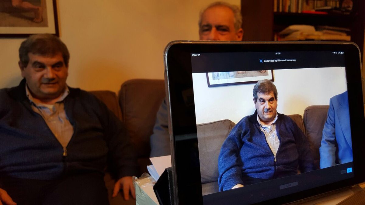 frafacchini's tweet photo. #totalmojo production for Facebook live in multicamera. @SwitcherStudio @Apple #iphone6splus #mobilejournalism https://t.co/8SuXQBmFeX