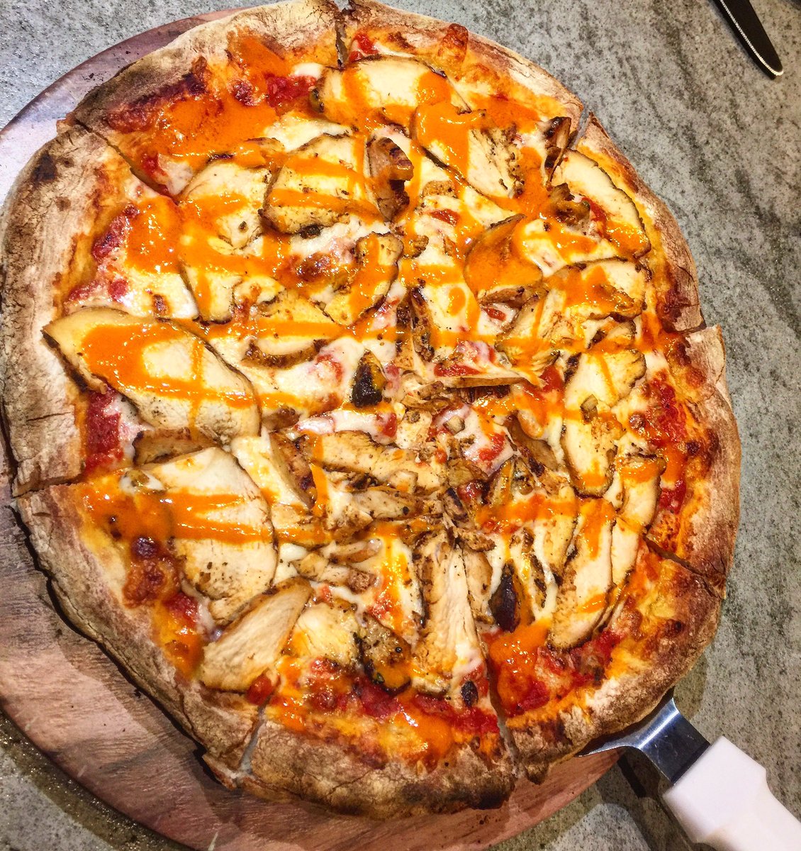 This is the best new pizza in southwest Dade. Buffalo chicken pizza at The Brick in downtown dadeland #pizza #thebrick #miami #chicken