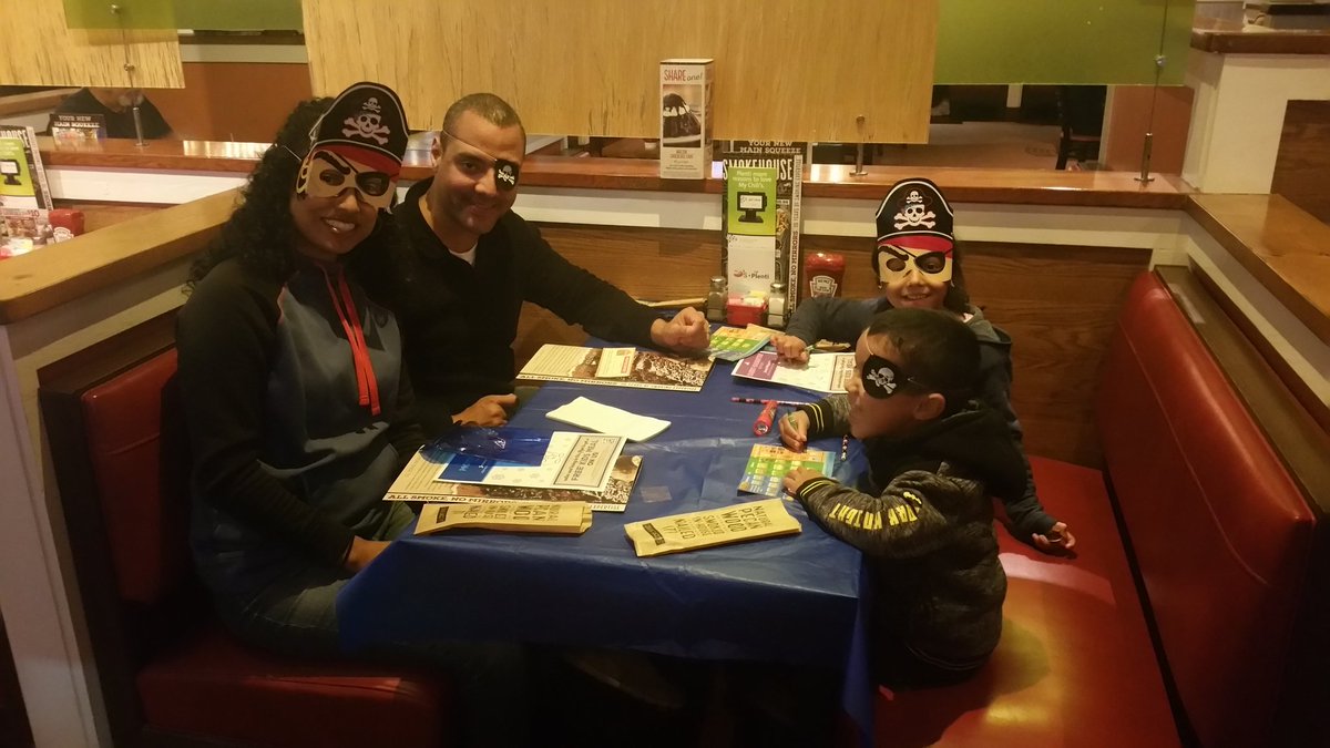 DestinyStro88's tweet photo. MommySon DaddyDaughter Night in Chino Hills #chilislove  @pauldowling9921  @Paulgaoun https://t.co/4tMKgUmJEd