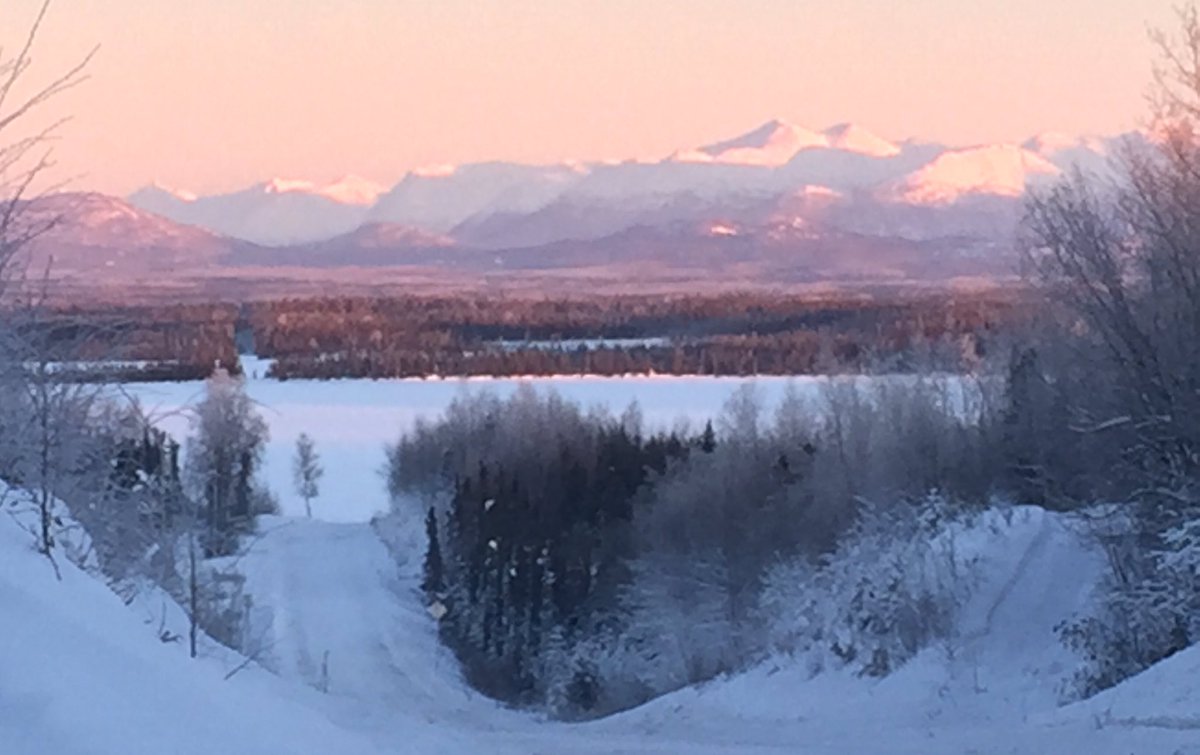gomer2323's tweet photo. #MyAlaska The Kenai (kee-neigh) mountains with Browns Lake in the foreground.-k @Ch2KTUU @JohnRMoffitt @Old_Bern_Kenobi @ProFrankMueller https://t.co/I6zpuBLNWY