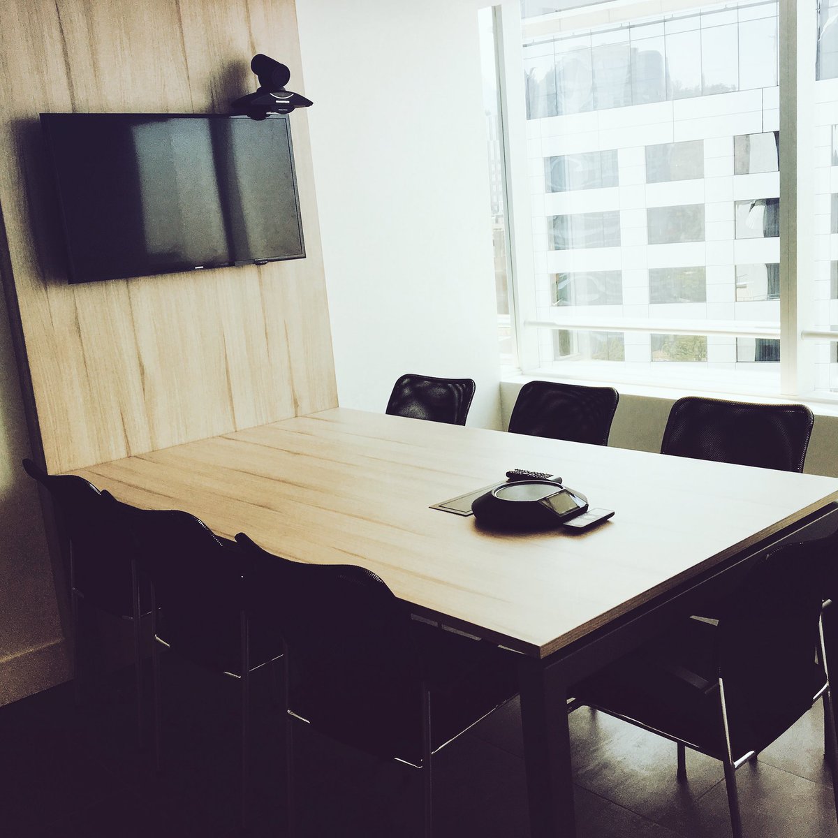 7_Siete's tweet photo. Sala de Reuniones para ti y tu empresa!! #videoconferencia #7Siete #emprendedores Arrienda por horas, días, semanas o meses. https://t.co/1cnIz3mBqj