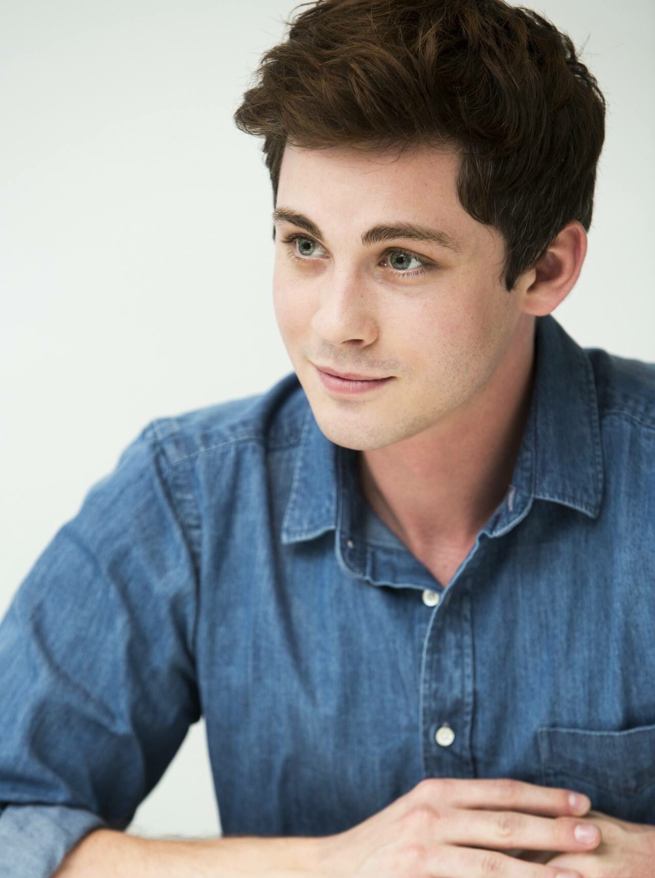 Merecia ser mais valorizado meu bebê, tão lindo HAPPY BDAY LOGAN LERMAN 
