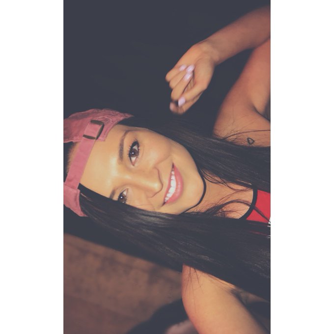 Dive into your ocean #softsmile https://t.co/0MBf9XXI1I<a href="/tag/softsmile"class="tags">#softsmile</a>