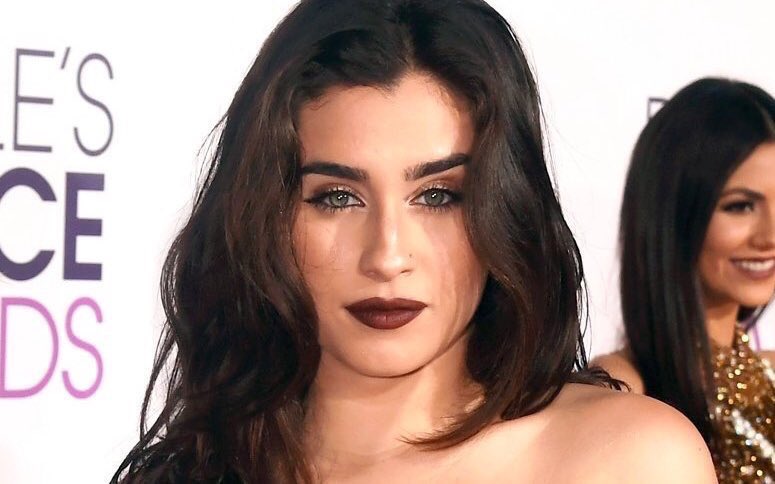 gabis VAI VER O ZAYN tweet media