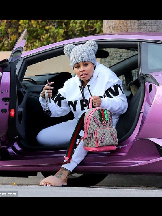 karenkwinter's tweet photo. Here it is the first page of the "How to dress like a fashion victim" manual #furslides,#fulltracksuit,#guccibackpac,#fendikeychain #touque https://t.co/cj0F9URNXJ