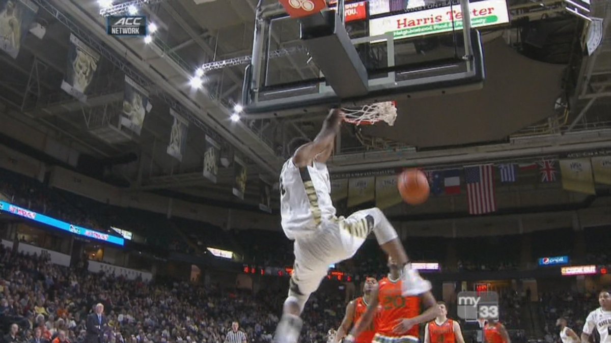 Canes fall at Wake 96-79.... bit.ly/2jB4zCv https://t.co/o5e4diWdLE