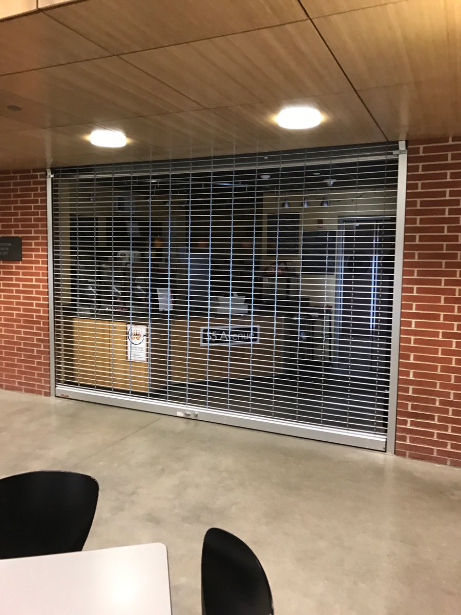 Is_55th_open's tweet photo. Update: 55th is still not open, reports of students going into smoothie withdrawals are coming in @DordtProbs https://t.co/S9XXUbHALz