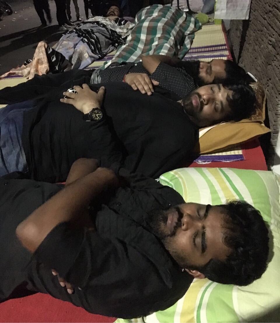Simbhu_FC's tweet photo. .@iam_str at #Jallikattuprotest
#jan18th8pmfortamilsunity #JusticeforJallikattu https://t.co/vrc2mDibhK