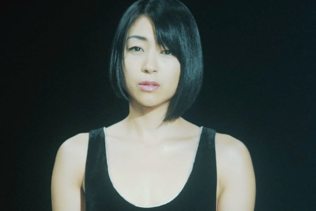 GetmusicAsia's tweet photo. Utada Hikaru “Boukyaku featuring KOHH” Out on her birthday! https://t.co/kUbgkBo1Ek https://t.co/4xzqjOBUb6