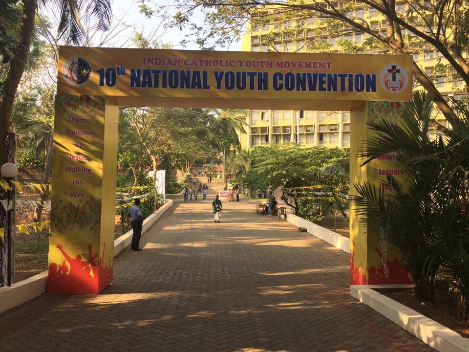 Catholic_Focus's tweet photo. Hearty welcome to the 10th National #Youth Convention at #Manglore. #NYC #NYC2017 #DigitalKalyan #Catholic #IndianCatholic #CatholicFocus https://t.co/YCQIrilRgv