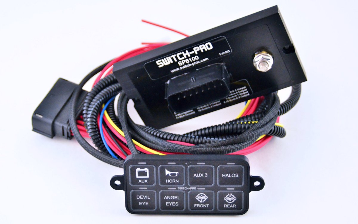 switch_pros's tweet image. Great things come in small packages 👍🏽#WiredWednesday #cleanupyourwiring #switchpros #sp8100