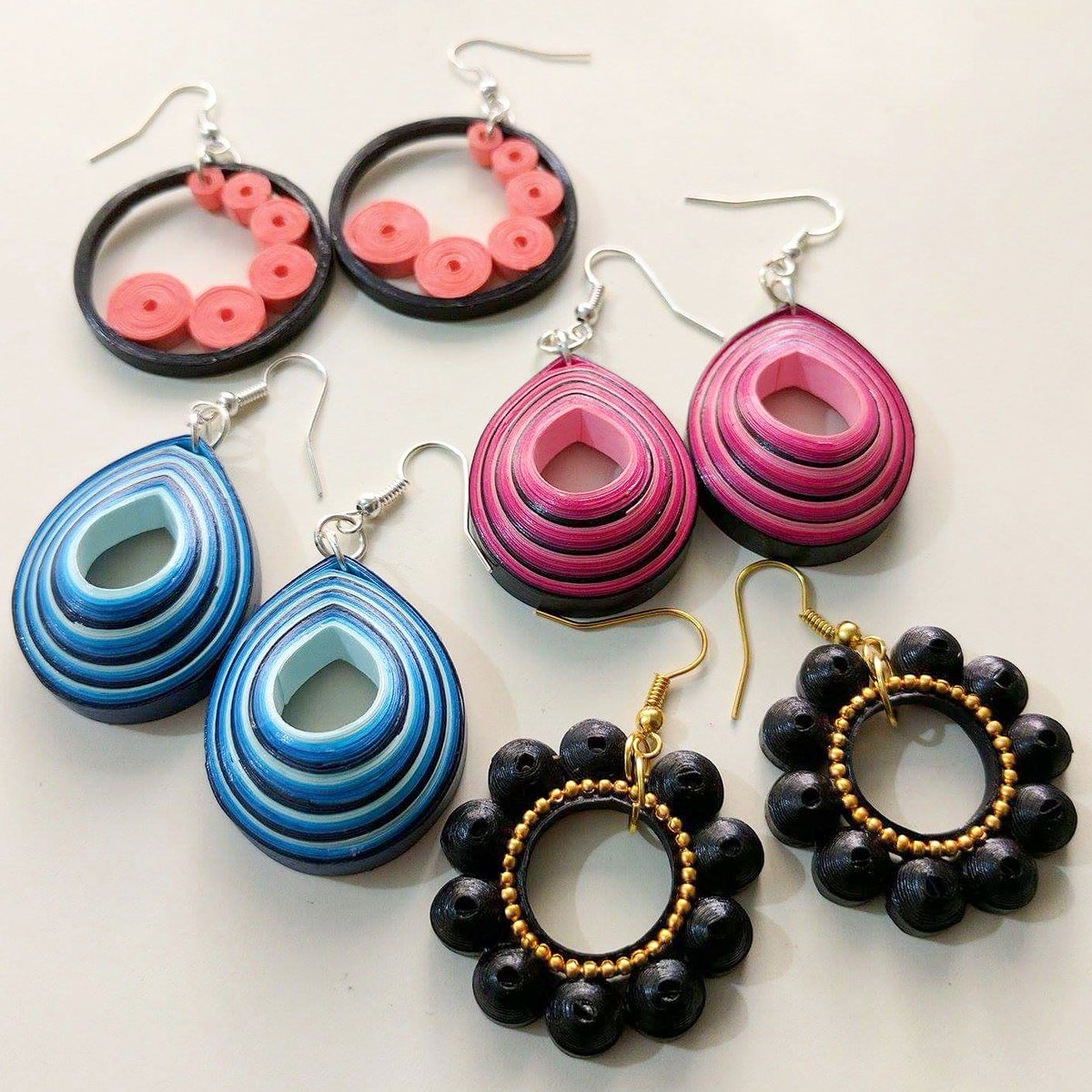 phdesigns_in's tweet photo. #quilling #earrings made on order #handmade #art #craft #paper #etsyseller #phdesigns https://t.co/wL5G9Kwiti https://t.co/XyYPNeETZo