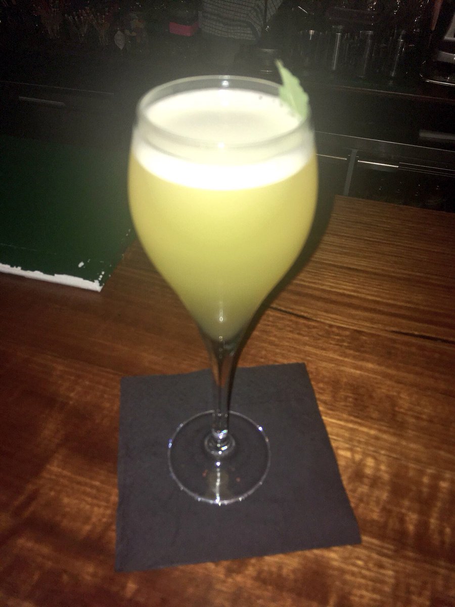 SpiritsBox's tweet photo. Enjoying fabulous #cocktails at #UnionElectric an infamous laneway bar in #Melbourne! #spiritsbox #shanghailife https://t.co/SeJ8wgW5Bs