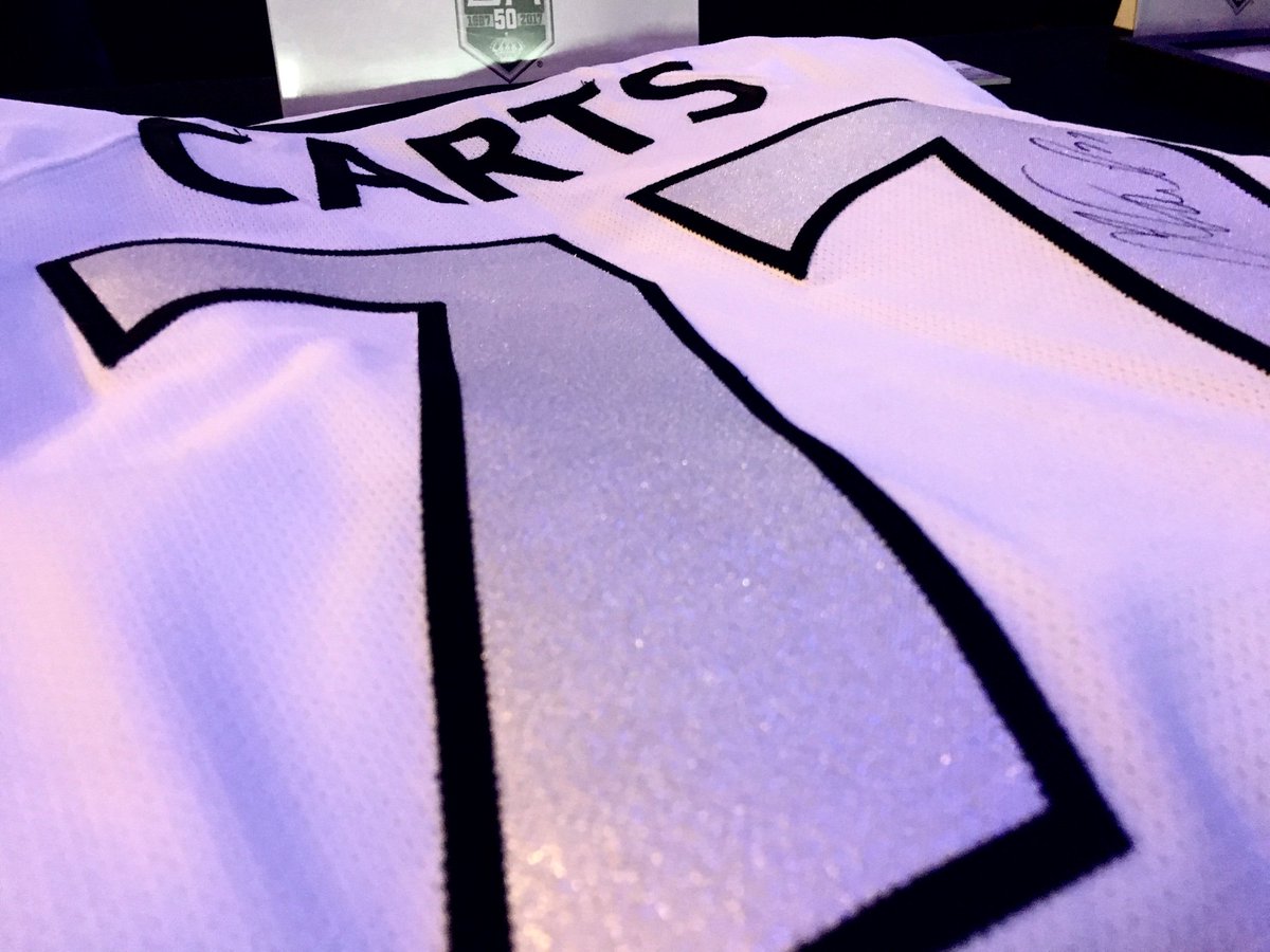 Up for auction tonight: signed @JeffCarter_77 nickname jersey! Bid on it now.  ➡️ LAKings.com/auction https://t.co/LcP6SMbjJR