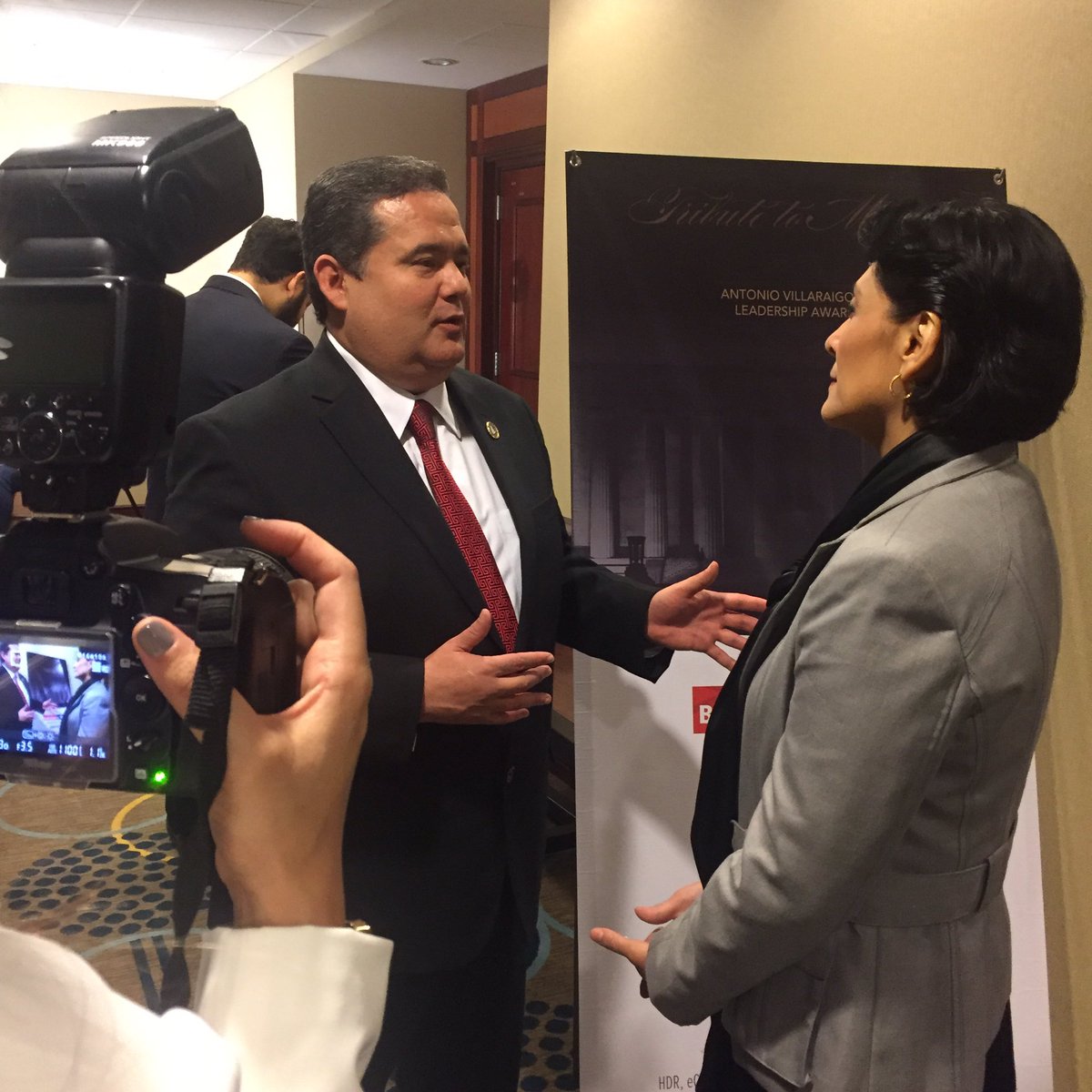 MaritzaHuertaPR's tweet photo. .@LULAC Nat'l President, Roger Rocha, speaks w/ @elsollatinonews about the new administration & immigration. #latinoleadersnetwork #llndc https://t.co/SDeCddVFc3