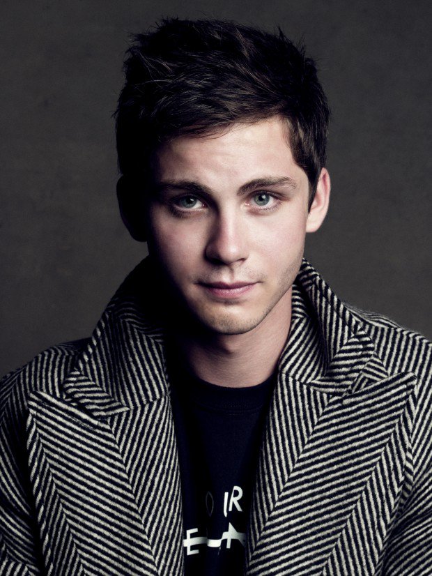 HAPPY BDAY LOGAN LERMAN O maior filho de Poseidon que você respeita! 