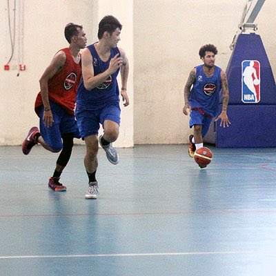 Latihan 🏀 Kamis (19/1) | Lusa kami tanding, besok ✈️ ke Surabaya. Ini latihan terakhir jelang <a href="/iblindonesia/">Indonesian Basketball League (IBL)</a> 2017