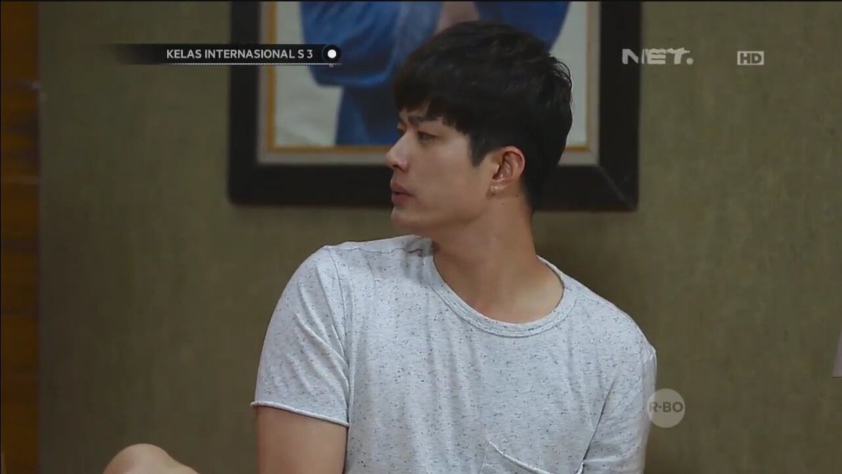 trisnigantara's tweet photo. Duh...knp kakinya Jong yu oppa?? π
π
@Kelas_NET #LeeAtKelasNET https://t.co/0NyeCSRwDo