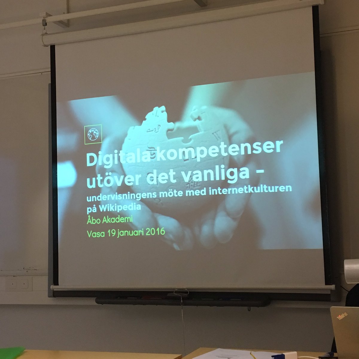 zumbaboi's tweet photo. Viktigt ämne! #medietanken2017 #didaktik1 https://t.co/dbee9DpaAB