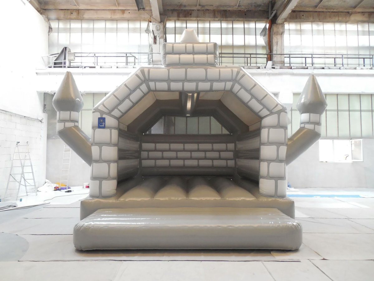 brightonbouncy's tweet photo. #WEDDINGCASTLES https://t.co/cIdE5gMXOX
