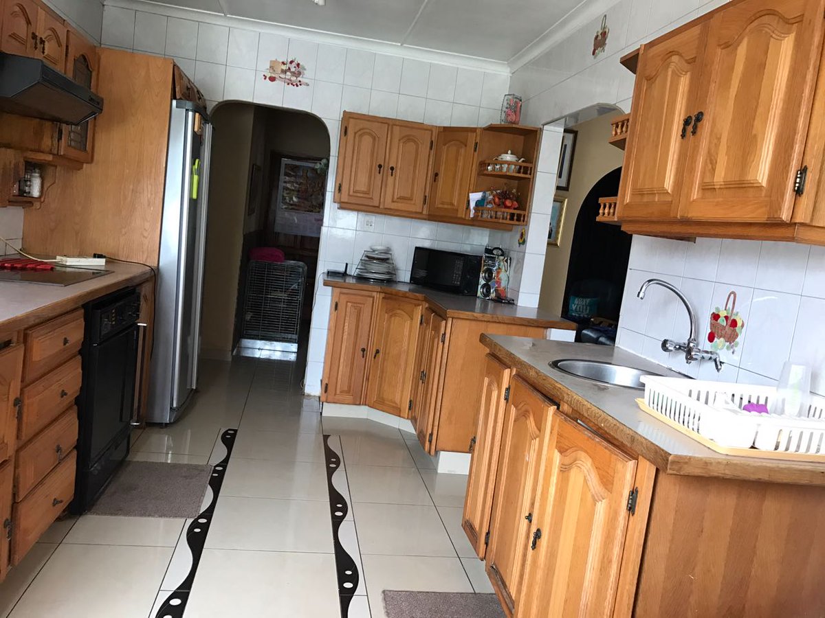 biggzXclusive's tweet photo. #ProperyForSale
AVOCA HILLS
Price - R895000
3 Bedrooms lounge Dinning fitted kitchen fenced 2 garages facebrick fully tiled call 0745575579 https://t.co/RvxS1VwnSb