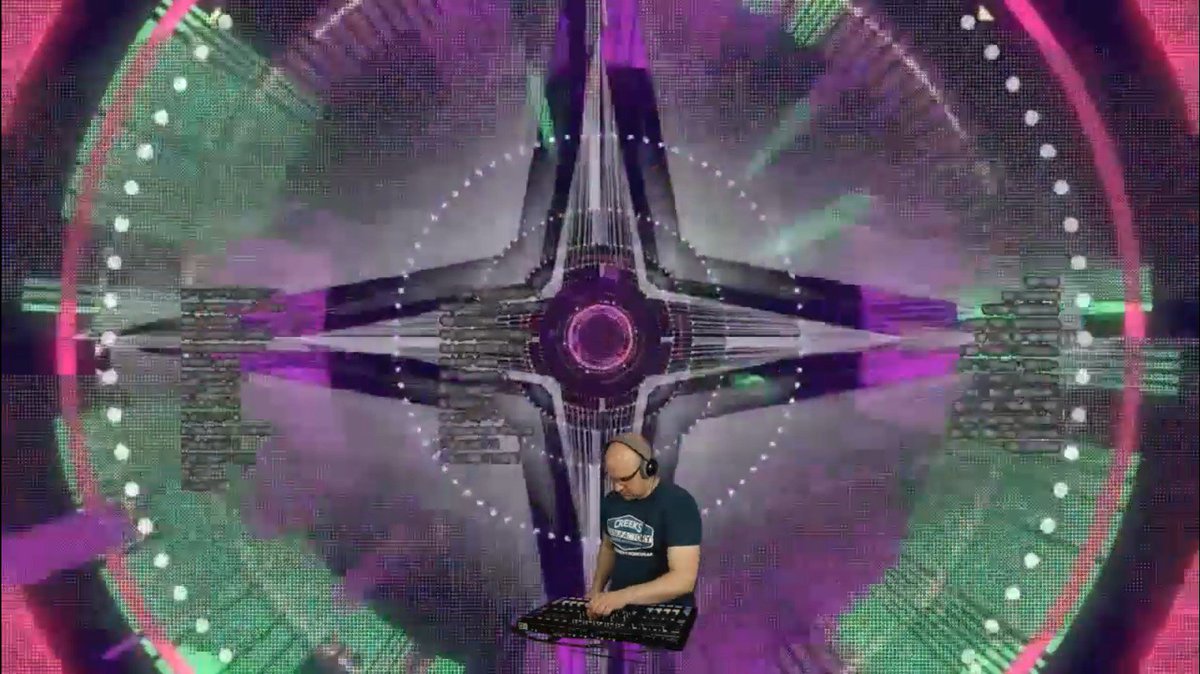 Phpostaire's tweet image. coming soon #ComingSoon #Mixtape  #vijing #techno #youtube