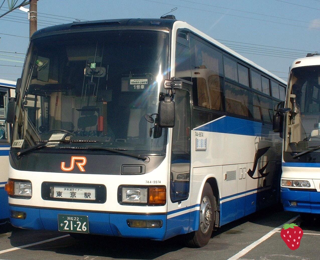 Sbz Twitterissa 今は亡き Jr東海バス新居町営業所で撮影させて頂きました 伊良湖ライナー用の744 9974 3列シートのエアロクイーンm夜行仕様です 開業当初からこの距離と値段で3列シートと思ってますと車両代替時に4列化されて 今ではjrバスも撤退しています
