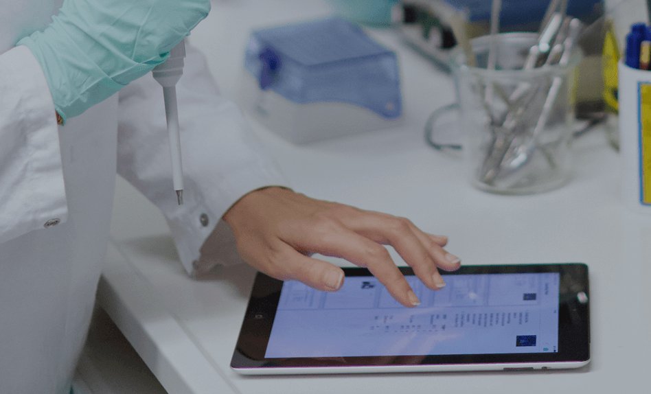 oeChemieZeit's tweet image. Das elektronische Laborbuch von #labfolder auf Französisch chemie-zeitschrift.at/news/das-elekt…