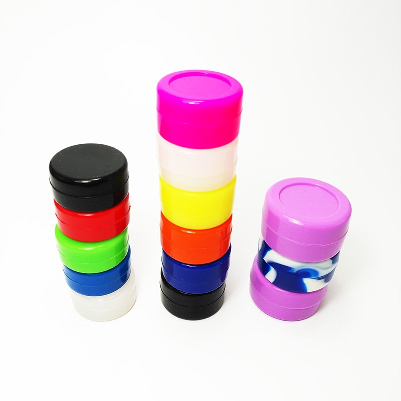 mfkbo32012's tweet photo. Silicone waxbox, different volume for choosing: 3ml/5ml/7ml/10ml/12ml...etc. #siliconewaxbox #siliconeoilbox #siliconeoilcontainer #waxbox https://t.co/RWDa89Z31y