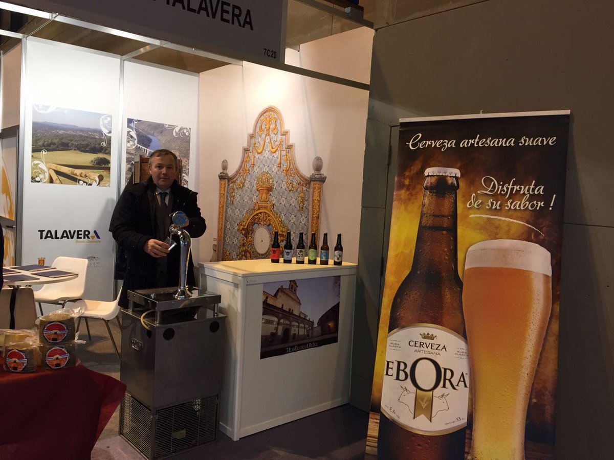 La imagen del día: <a href="/CervezaEbora/">Cerveza Ebora</a> abre en <a href="/fitur_madrid/">FITUR</a> la puerta al mercado exterior bit.ly/2iUP9bn