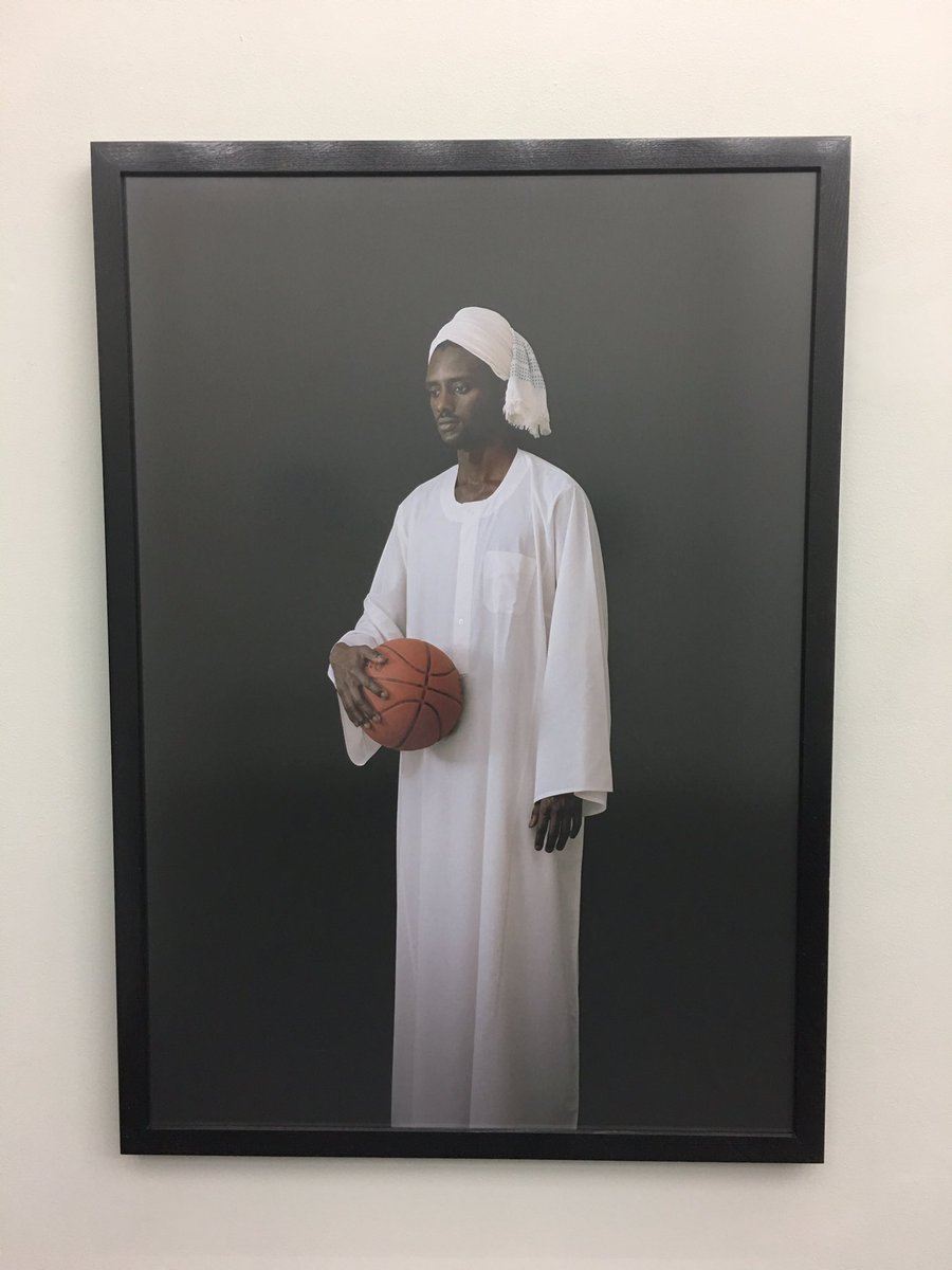 #Fotografie von Eduard Zent. Am heutigen #Donnerstag hat die #Galerie bis 21 #Uhr geöffnet. Viel #Kunst für's #Auge.